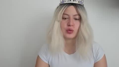 Francesca online show from December 4, 1:46 pm