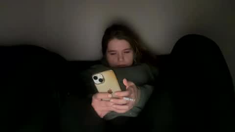 francescafey online show from December 4, 7:06 am