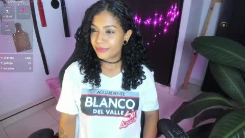 Lia Gomez online show from June 8, 1:28 am