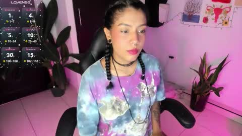 Snapshot of freaky_lia chatting on September 24, 12:20 am Lia Gomez online show from September 24, 12:20 am