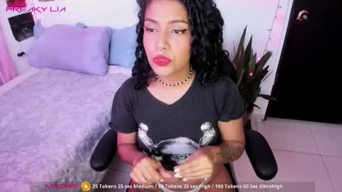 Snapshot of freaky_lia chatting on March 3, 10:51 pm Lia Gomez online show from March 3, 10:51 pm