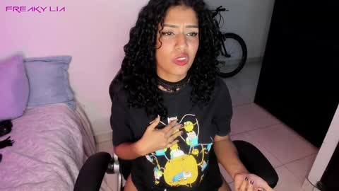 Snapshot of freaky_lia chatting on January 28, 11:07 pm Lia Gomez online show from January 28, 11:07 pm