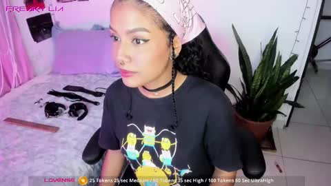 Snapshot of freaky_lia chatting on March 6, 10:36 pm Lia Gomez online show from March 6, 10:36 pm
