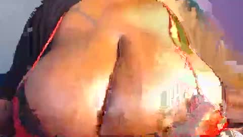 Snapshot of freakyboobsxx chatting on October 27, 7:08 pm Kimmy online show from October 27, 7:08 pm