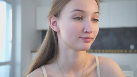 Amy online show from October 25, 9:06 am