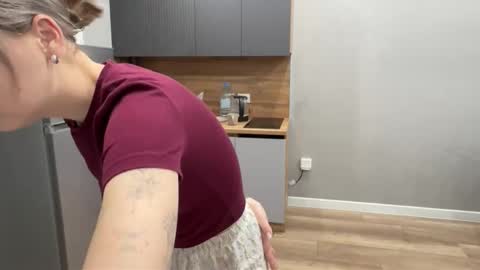 Fremine online show from November 25, 5:53 am