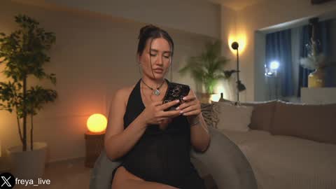 Freya online show from September 29, 6:13 pm