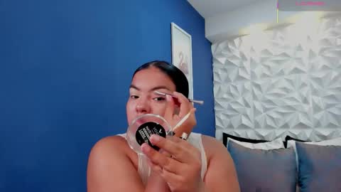 Freya online show from December 5, 12:06 pm