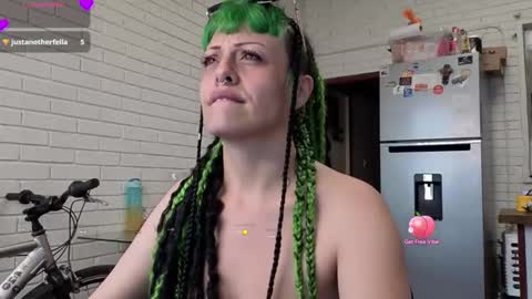Snapshot of freyaa_sorceress chatting on September 29, 8:58 pm freyaa_sorceress online show from September 29, 8:58 pm