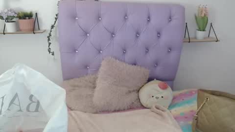 Freyja online show from September 8, 9:25 pm