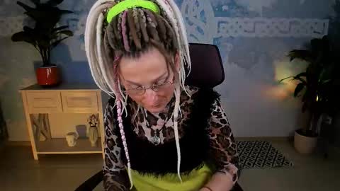 Frida Tander online show from February 4, 6:49 am