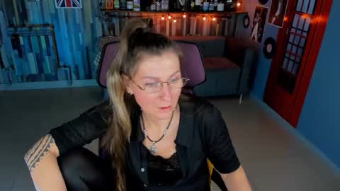 Frida Tander online show from November 22, 5:21 am