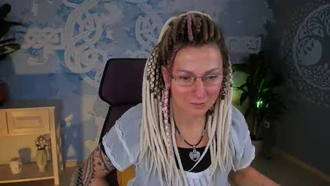 Frida Tander online show from February 9, 5:10 am