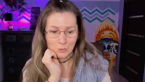 Frida Tander online show from March 3, 9:05 am