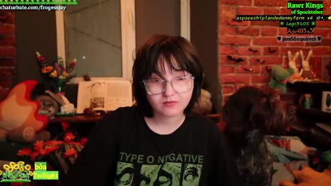 Snapshot of frogessjay chatting on October 18, 9:49 pm Jaywise Frogfoot online show from October 18, 9:49 pm