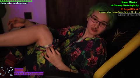 Snapshot of frogessjay chatting on February 19, 9:14 pm Jaywise Frogfoot online show from February 19, 9:14 pm