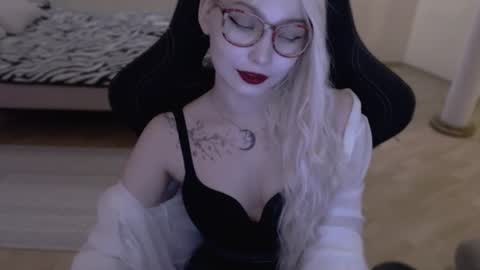 Lilith online show from July 8, 5:15 pm