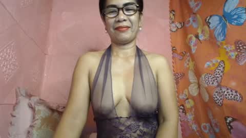 Snapshot of fuckinghairy49 chatting on December 28, 5:57 pm mariposa online show from December 28, 5:57 pm