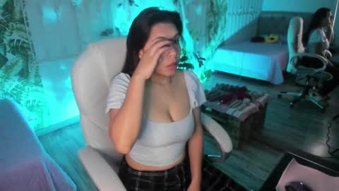 Snapshot of funny_milf26 chatting on October 28, 5:35 am funny online show from October 28, 5:35 am