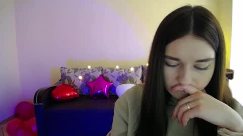 Jaklin online show from February 20, 9:11 am