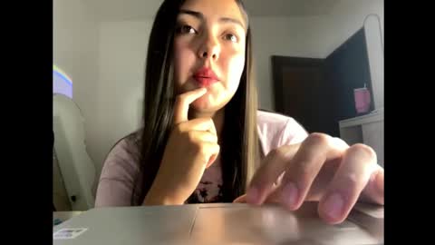 Snapshot of gabbyfoox chatting on October 20, 1:30 am gabbyfoox online show from October 20, 1:30 am