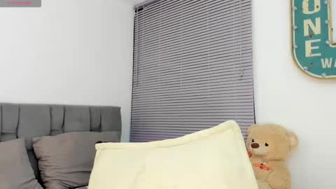 Snapshot of gabi_boom chatting on September 10, 1:27 am Gabriela online show from September 10, 1:27 am