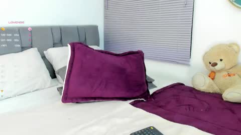 Snapshot of gabi_boom chatting on September 16, 1:57 am Gabriela online show from September 16, 1:57 am