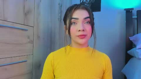 Gabriela Evans MS online show from April 19, 10:34 pm