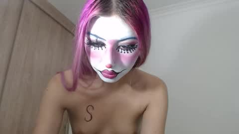 gabygumms online show from December 2, 8:16 am