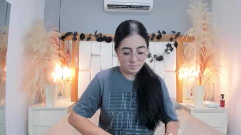 gabyjhons online show from December 17, 6:34 pm