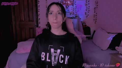 gabyye capprins online show from November 18, 2:01 am