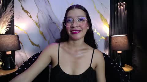 Briana  online show from May 26, 2:11 am