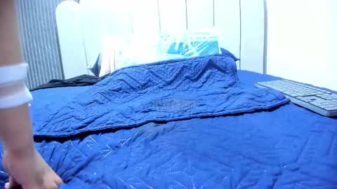 galaanderson online show from November 29, 1:26 pm