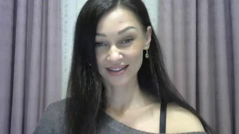 Snapshot of galaxy_33 chatting on October 19, 6:10 pm galaxy_33 online show from October 19, 6:10 pm