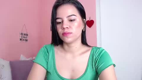 Snapshot of galayounng_ chatting on March 12, 12:04 pm Gala Y online show from March 12, 12:04 pm