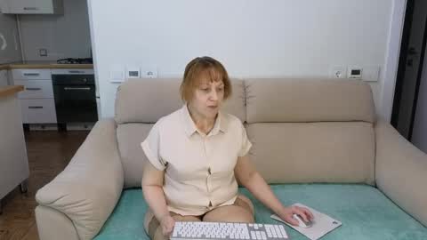 Ava online show from May 13, 8:53 am