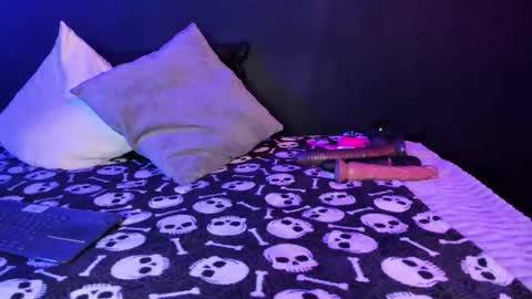  Usagi  online show from September 8, 7:35 pm