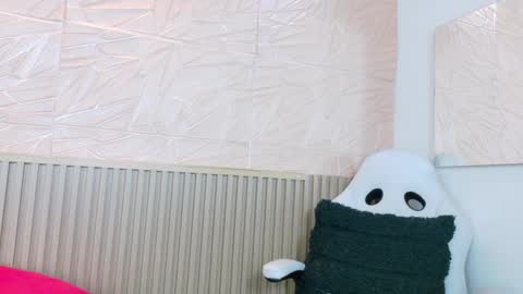 gaviluc_ online show from May 29, 11:30 am