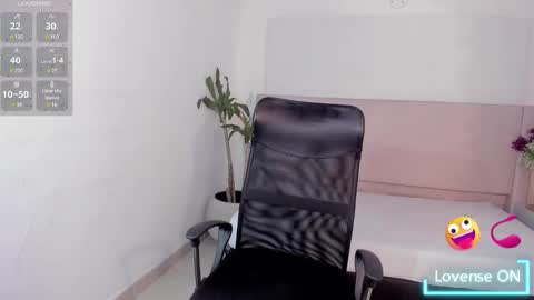 Gayle Tate online show from February 19, 12:33 pm