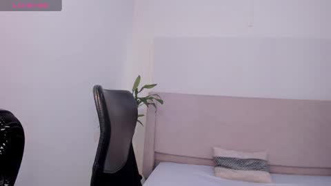 Gayle Tate online show from January 23, 12:09 pm