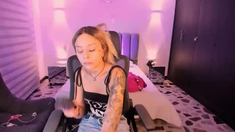 Gemma online show from November 12, 4:43 am