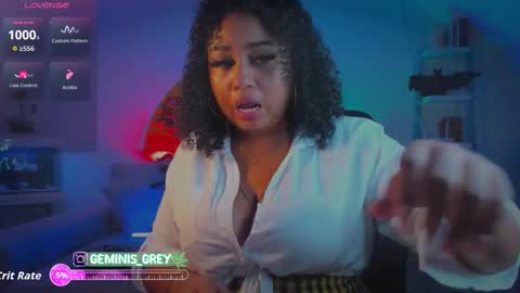 Snapshot of geminis_grey chatting on October 22, 5:34 am Geminis online show from October 22, 5:34 am