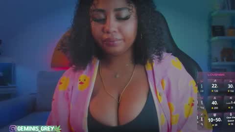Snapshot of geminis_grey chatting on September 23, 12:42 am Geminis online show from September 23, 12:42 am