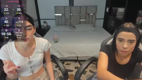 gemmabrown_ online show from February 16, 1:22 pm