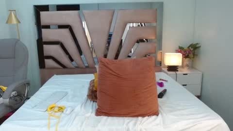 GENESIS online show from February 25, 7:07 am