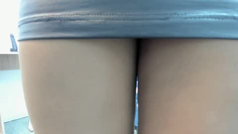 Snapshot of genesis_torres chatting on December 11, 5:43 am Genesis online show from December 11, 5:43 am