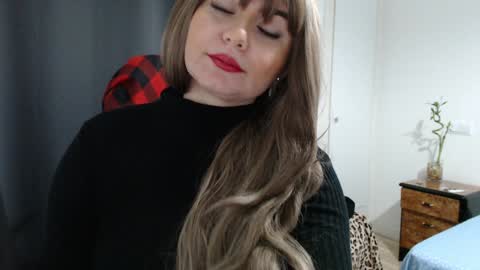 Snapshot of genesisgems11_ chatting on February 4, 8:13 am Genesis online show from February 4, 8:13 am