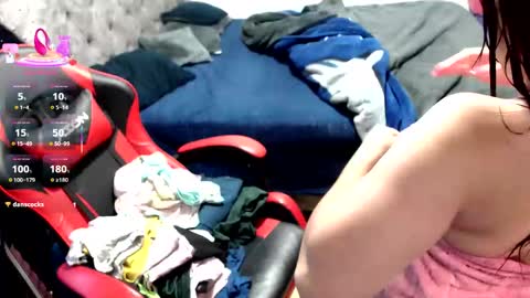 Snapshot of georgy_girl_ chatting on October 22, 6:35 pm Georgy Girl online show from October 22, 6:35 pm