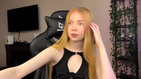 Amelia online show from November 27, 6:38 am