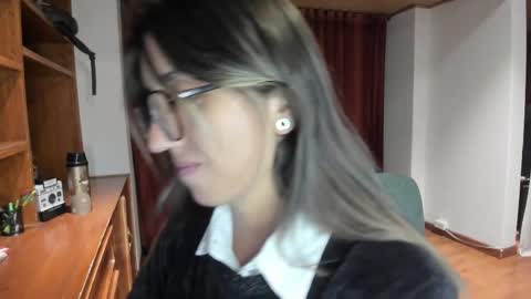 Snapshot of ghostcrimson chatting on March 5, 1:52 am andy online show from March 5, 1:52 am